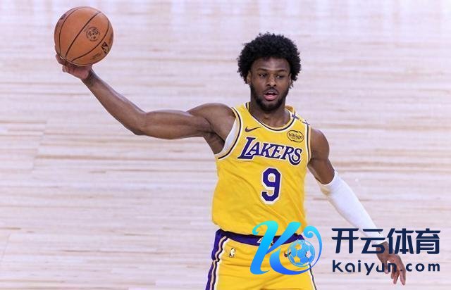 NBA季前赛 太阳vs湖东谈主 詹姆斯父子同台首秀